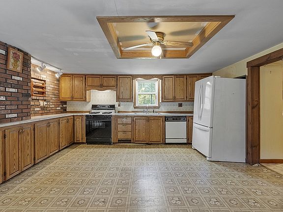 5th image of 705 Richardson Rd