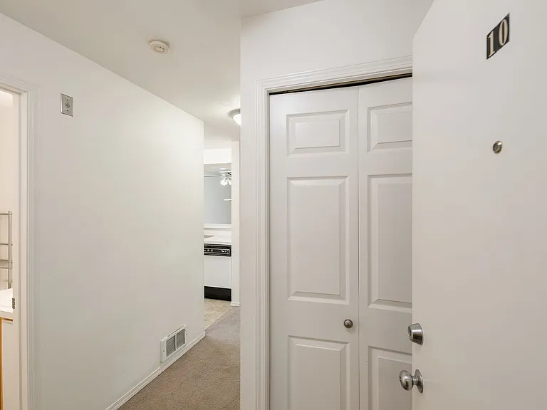 1038 NE 125th St — Photo 17