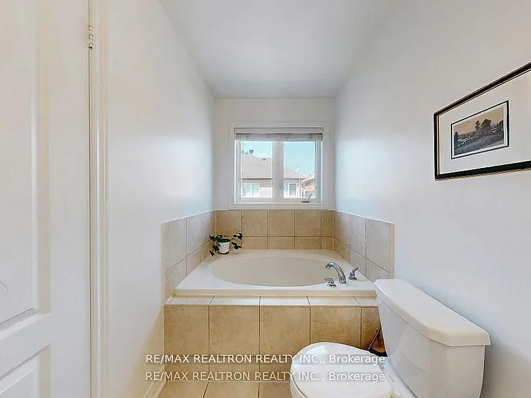 37 Jonas Millway Whitchurch — Photo 26
