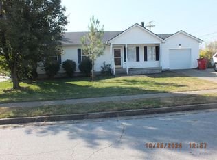 600 Pinoak Dr, Nicholasville, KY