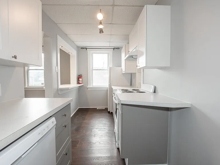 5431 Bridge St #4 — Photo 14