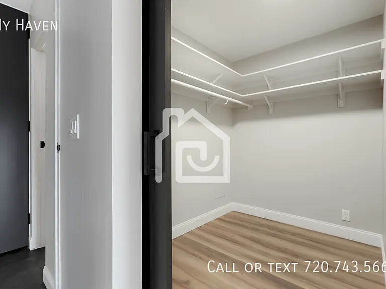 1050 N Corona St #212 — Photo 12