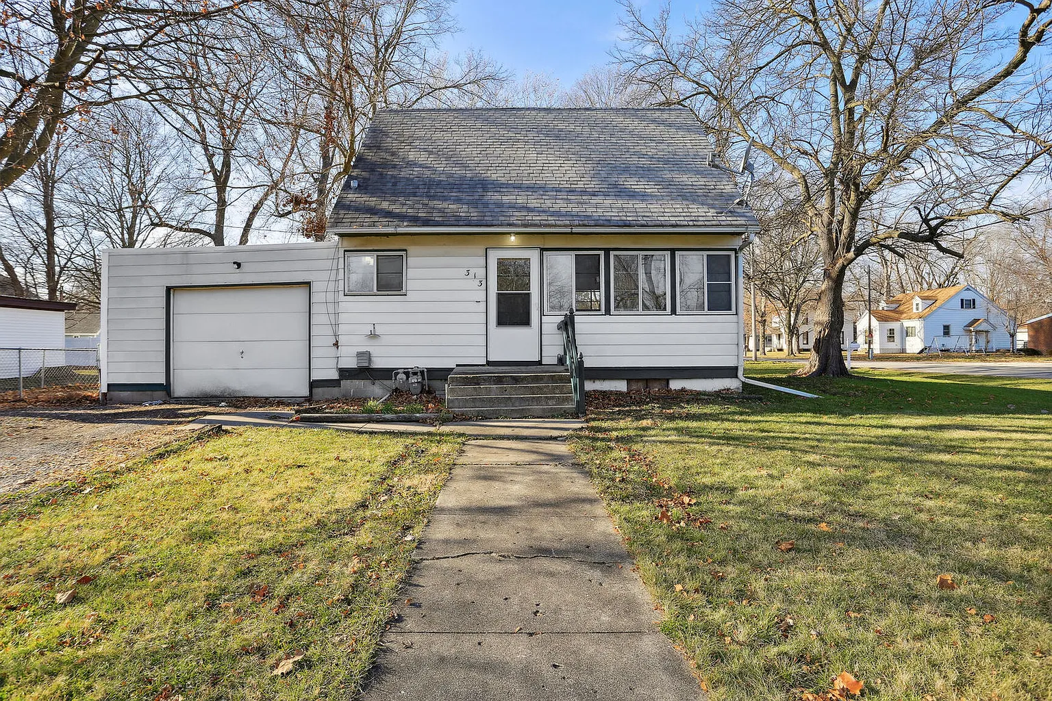 313 N Calhoun St photo 1