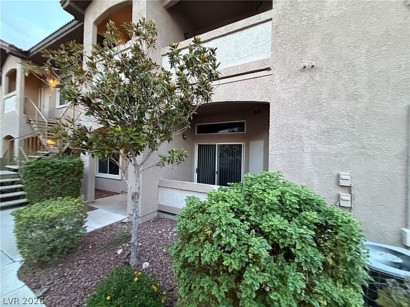 3rd image of 2305 W Horizon Ridge Pkwy APT 1814
