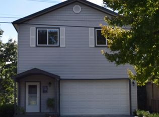 9511 Portage Trl, White Lake, MI