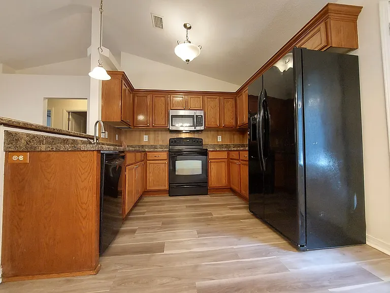 6636 Hetzel Dr — Photo 8