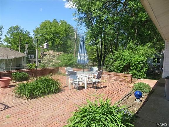 3rd image of 709 Montego Dr