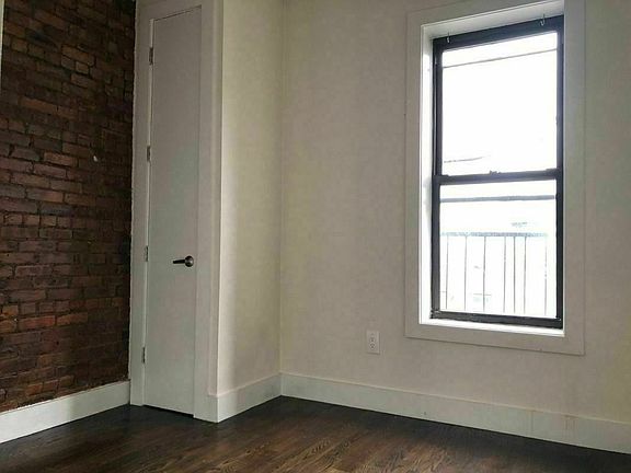 5th image of 224 Saint James Pl APT 3L
