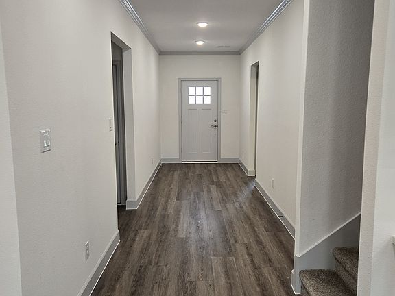 3rd image of 505 Beck Dr