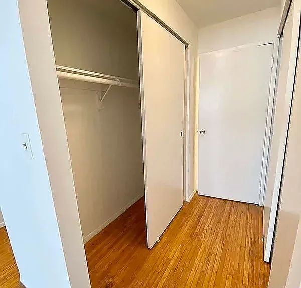 221 E 21st St #3-C — Photo 7