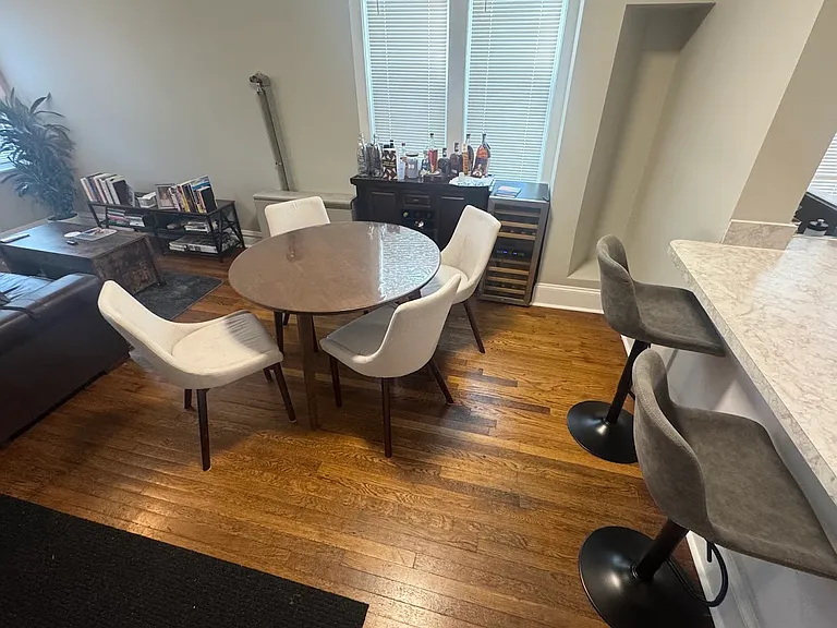 2702 W George St #1F — Photo 8
