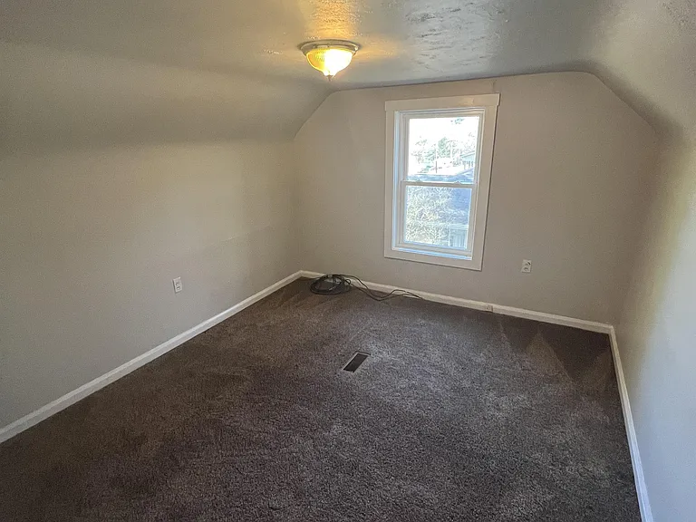 1016 E Brookside Dr — Photo 6