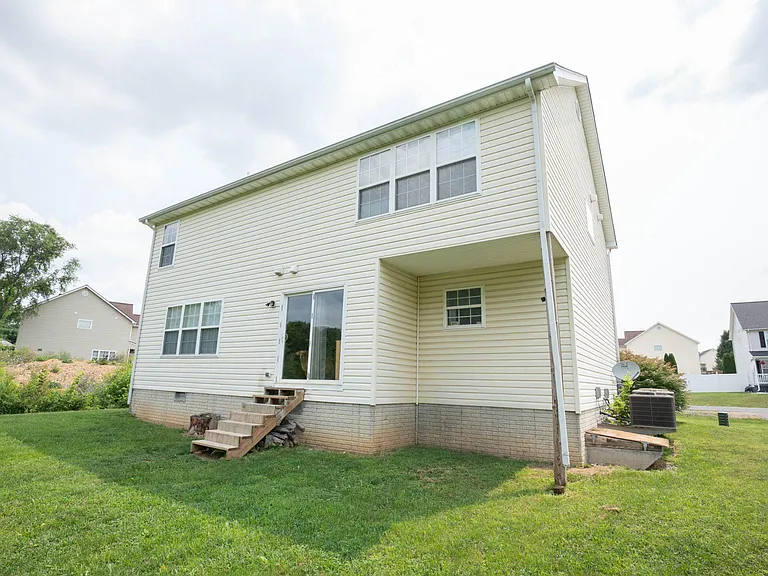 510 Teal Rd N — Photo 76