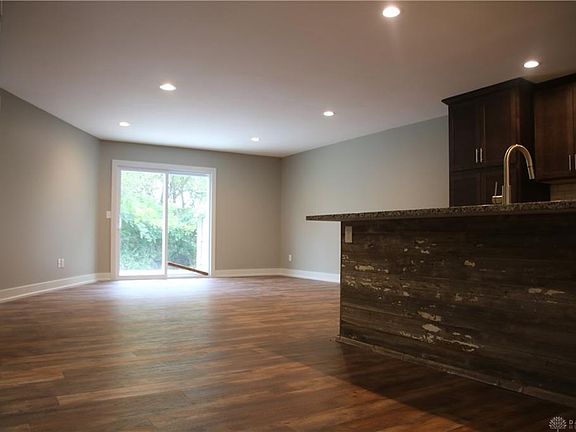 4th image of 4400 Edelweiss Dr #4400