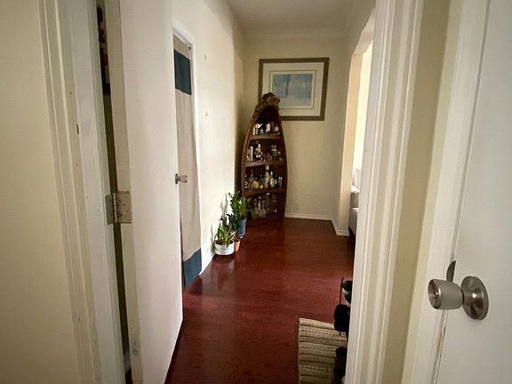 5th image of 65 Stafford St