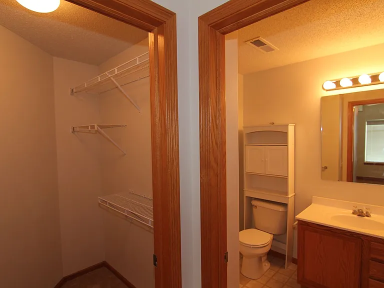 4385 Berkeley Ln — Photo 12