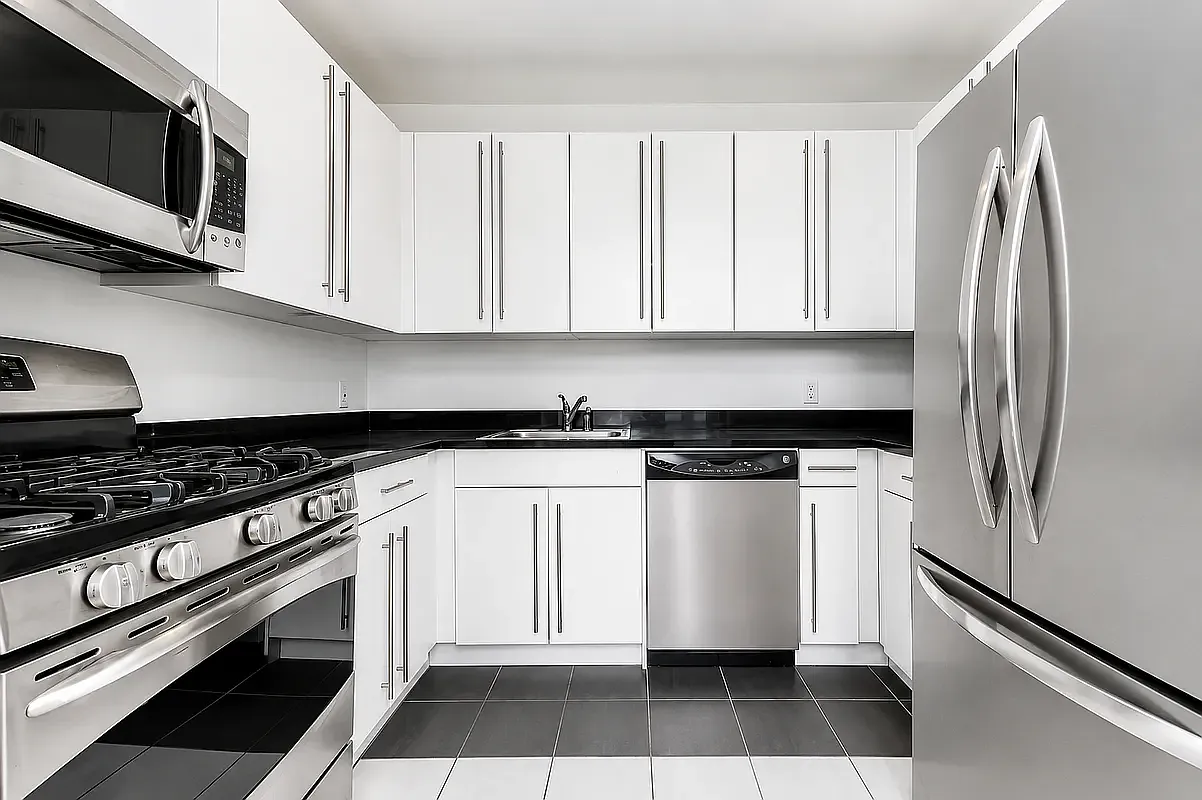 53 Park Place — Photo 2