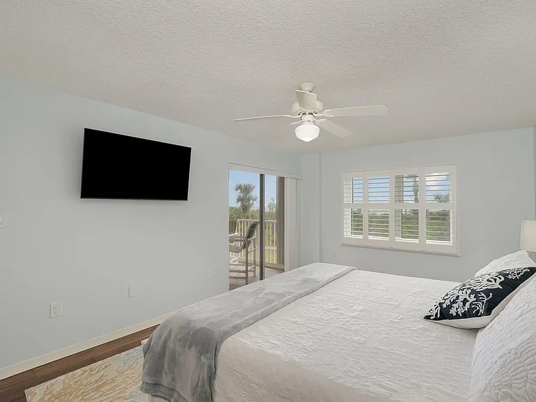 609 Shorewood Dr #203 — Photo 14