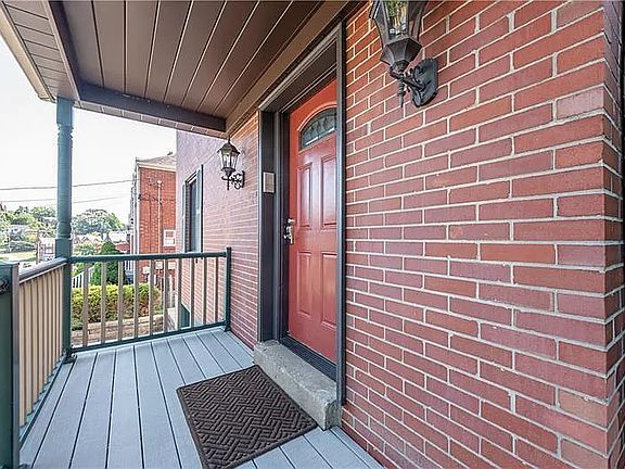 2nd image of 3911 Lawnview Ave APT 1