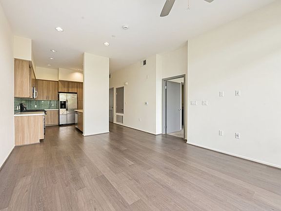 5th image of 2250 India St APT 301