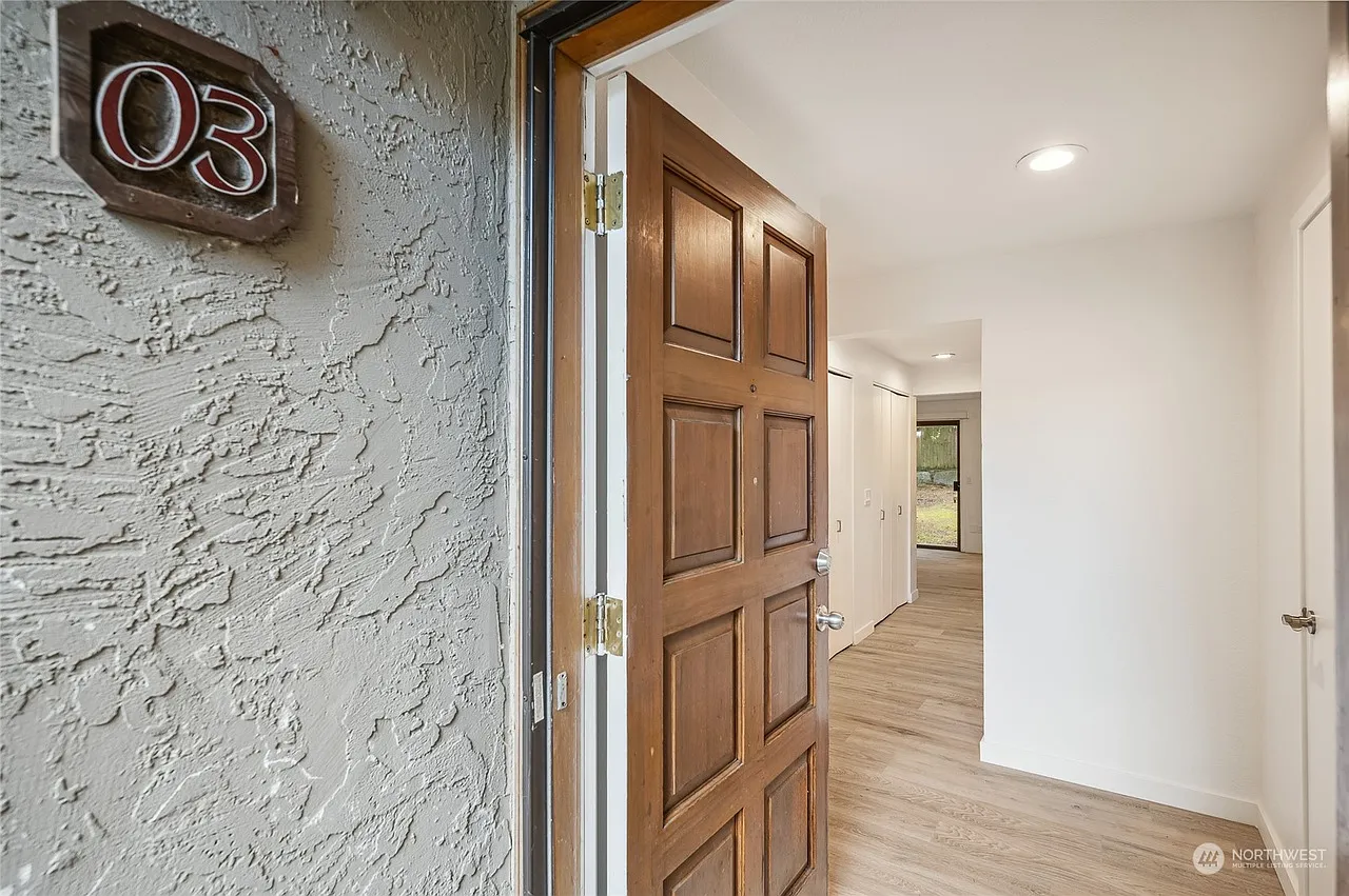3 bed, 1600 sqft, $3,800 — Photo 2
