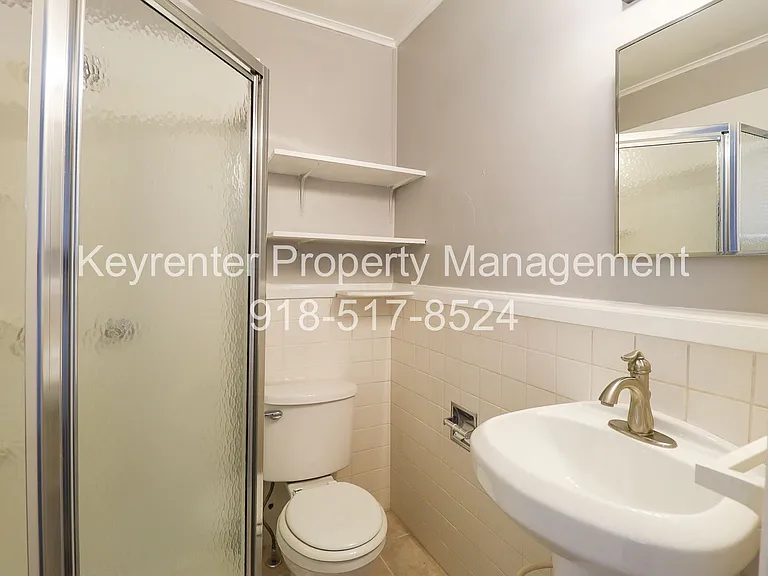 5330 W 2nd St — Photo 7
