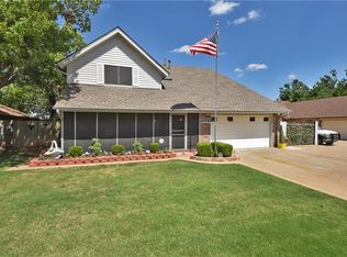 2016 Yellowstone Dr, Yukon, OK 73099