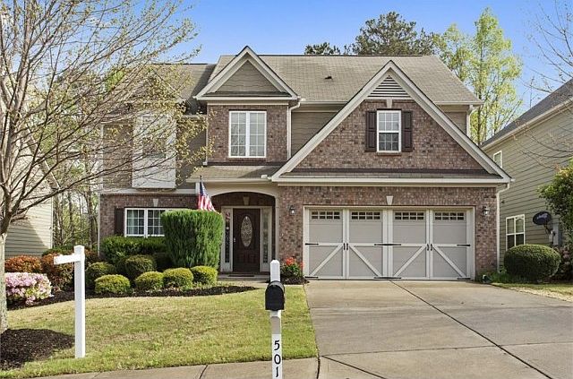 1st image of 501 Crestmont Ln