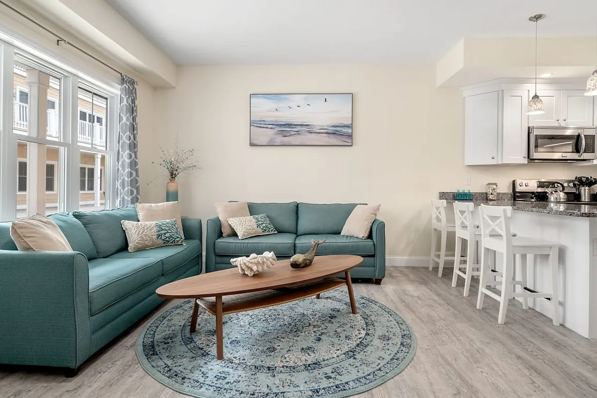 1 bed, 1.5 bath, 837 sqft, $2,250 — Photo 1