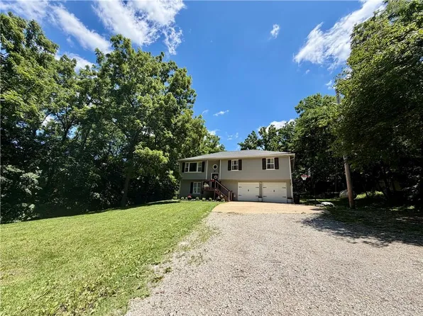 13142 158th St, Linwood, KS 66052