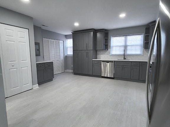 2nd image of 6518 Castor Ave Floor 2