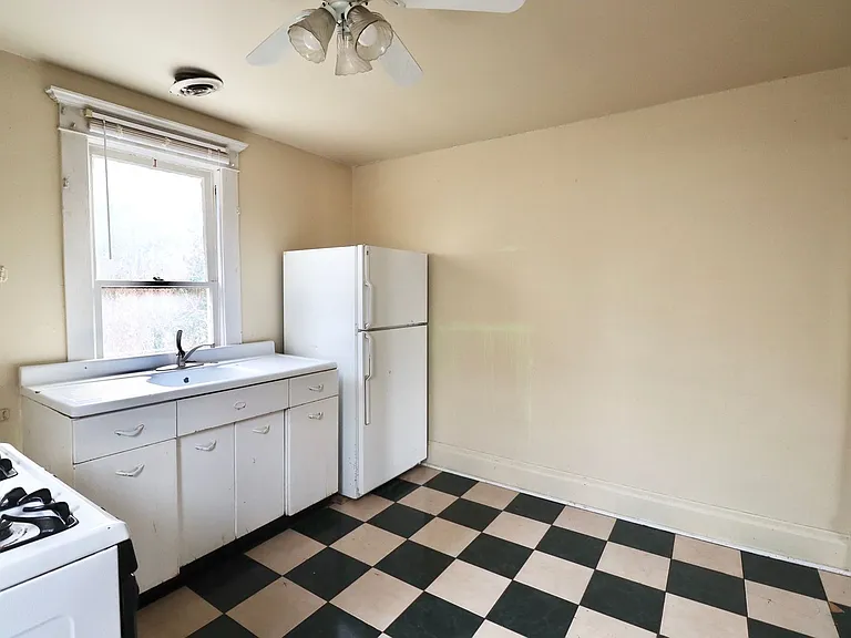 512 Pearl Ave — Photo 17