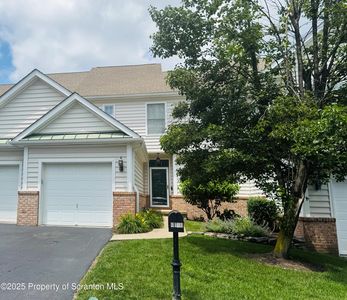 2103 Robinson Close, Moosic, PA, 18507
