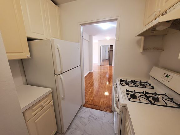 5th image of 7140 112th St #5
