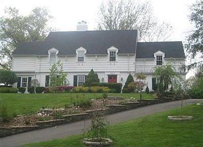 1st image of 1441 Colonial Dr
