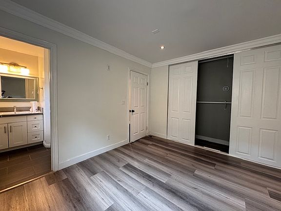 5th image of 213 E Fernfield Dr #B