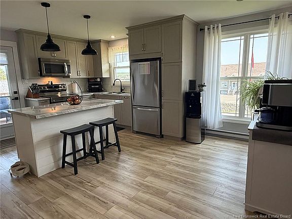 5th image of 6 Bushville Dr