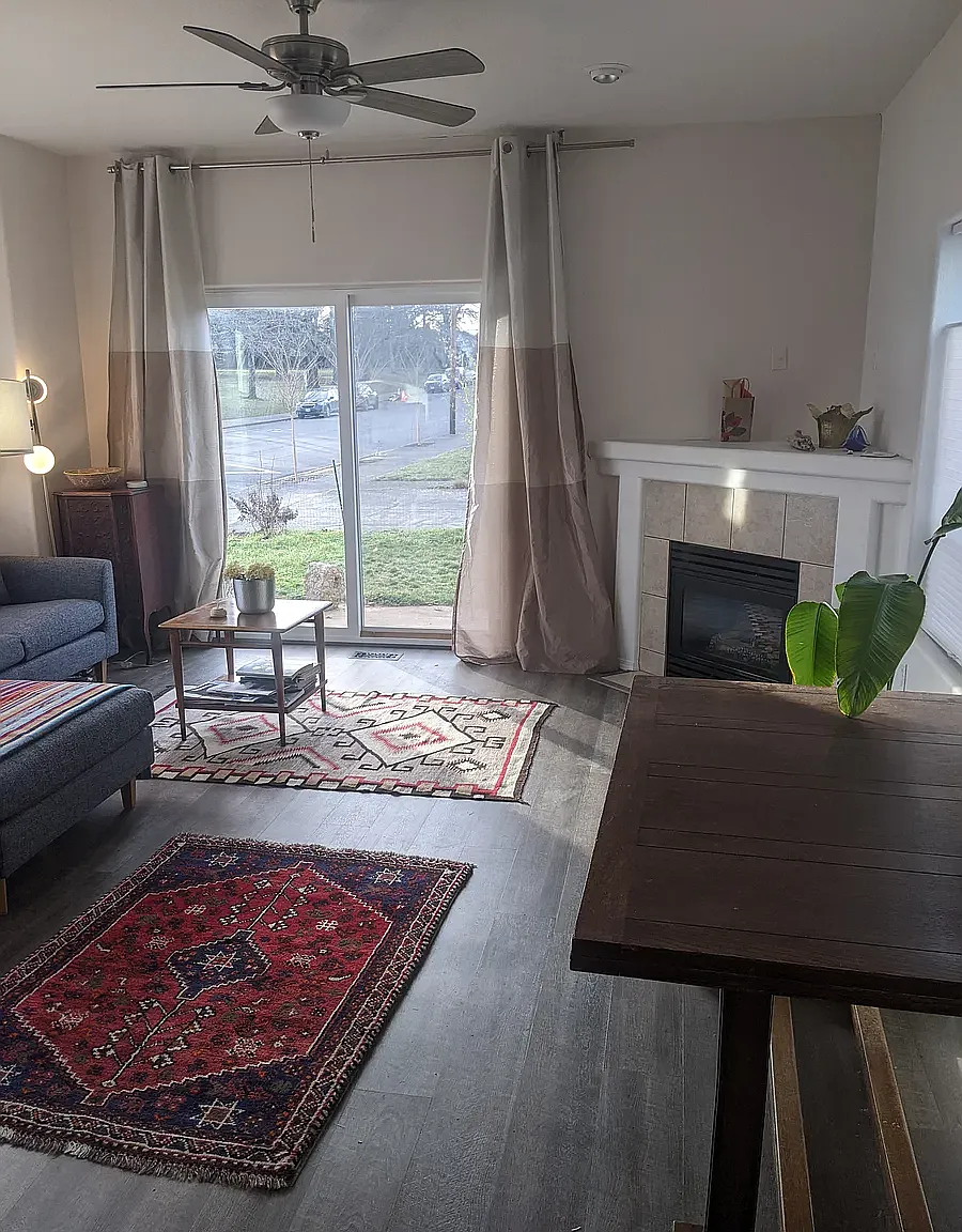 3 bed, 2.5 bath, 1295 sqft, $2,890 — Photo 3