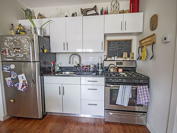 4th image of 50 Jefferson St #3A