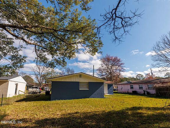 5th image of 7442 JOHN F KENNEDY Drive E