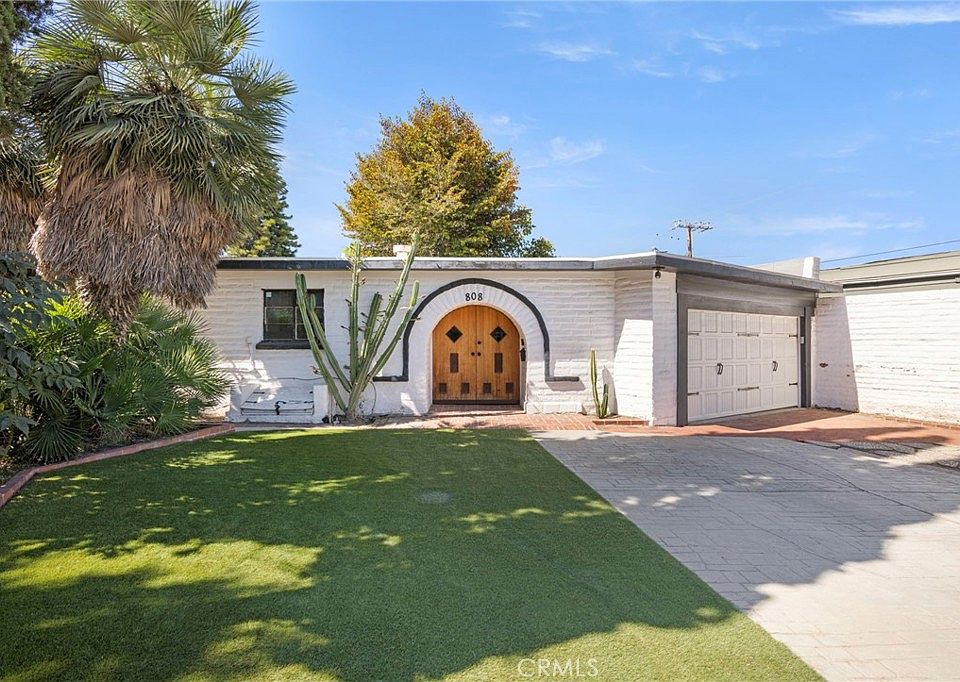 1st image of 808 E Grand Blvd