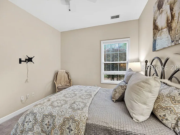 51 E Morgan Ct — Photo 19
