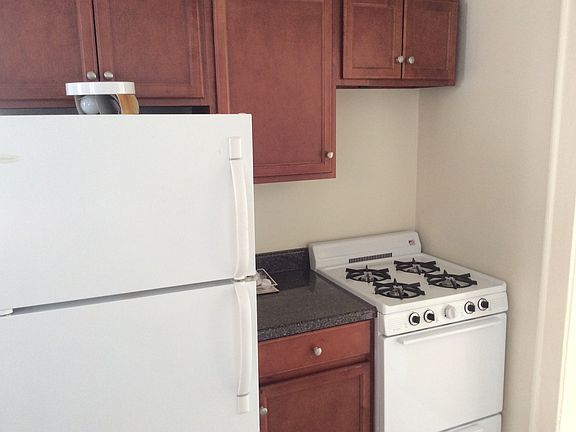 3rd image of 178 Beach 120th St #1R