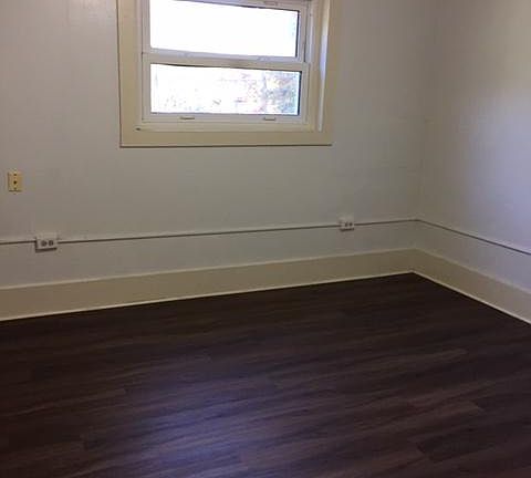5th image of 105 Forest St APT 3