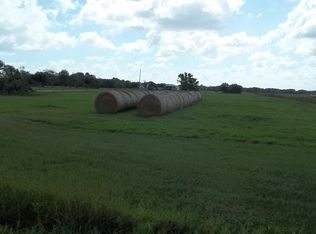 207 Country Rd, Danbury, TX 77515