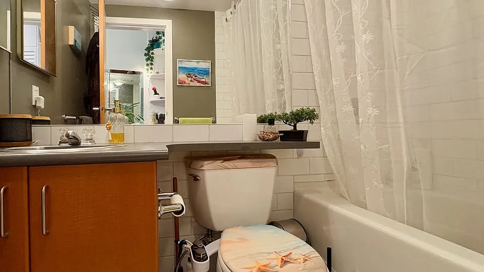 Studio, 470 sqft, $2,400 — Photo 4