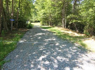 114 Blackberry Hill Ln, Mountain City, TN 37683