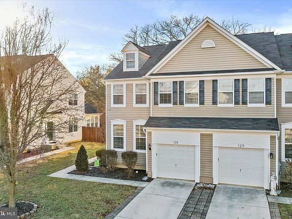 4th image of 125 Brynwood St