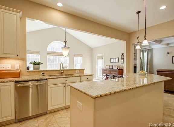 4th image of 8004 Norman Pointe Dr