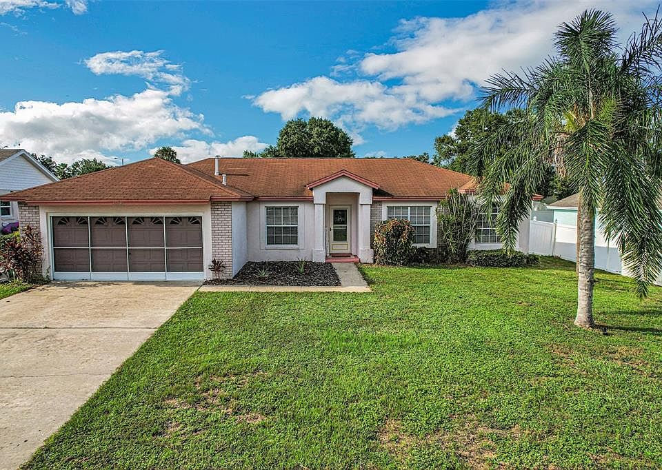 1st image of 15930 Hidden Lake Cir